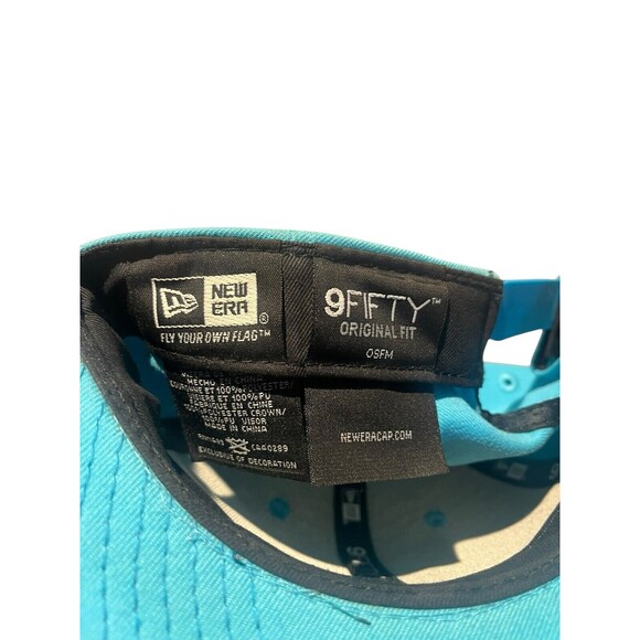 New Era 9fifty Embroidered New York Yankees teal/silver snapback hat - Picture 6 of 7